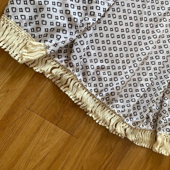 Fringe Kimono • L - Picture 3 of 3